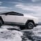 ¿Ni en las empresas de Elon Musk usan la Cybertruck? Traen una Ford en Space X