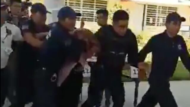 El docente fue rescatado del sitio.