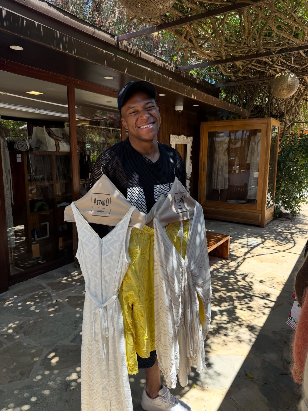 La reacción de Ethan Mbappé a la foto que puso a Kylian en boca de todos