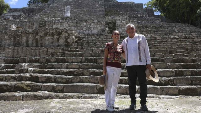 Andrés Manuel López Obrador presidente de México junto a Claudia Sheinbaum Pardo, presidenta electa de México durante su visita a Campeche