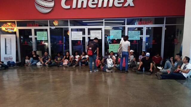 Trabajadores de Cinemex Salina Cruz se manifestaron por pago de utilidades y fueron despedidos