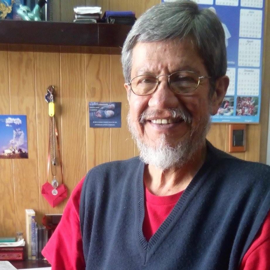 Cura Gonzalo Rosas hace misas para la inclusión de la población LGBT en CDMX