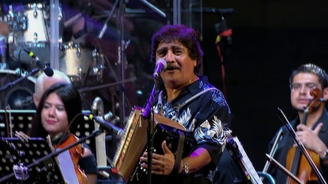 Celso Piña con la Orquesta de Baja California