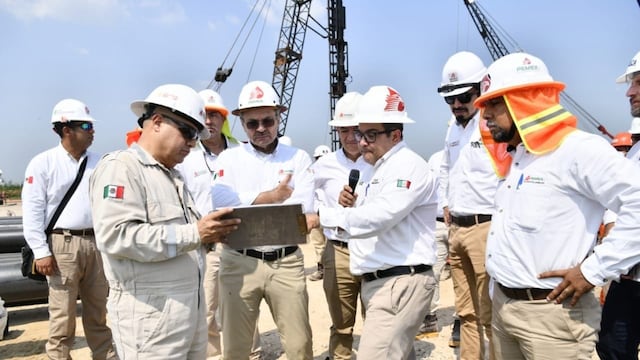 Pemex tendrá 30 mil trabajadores con base en 2024