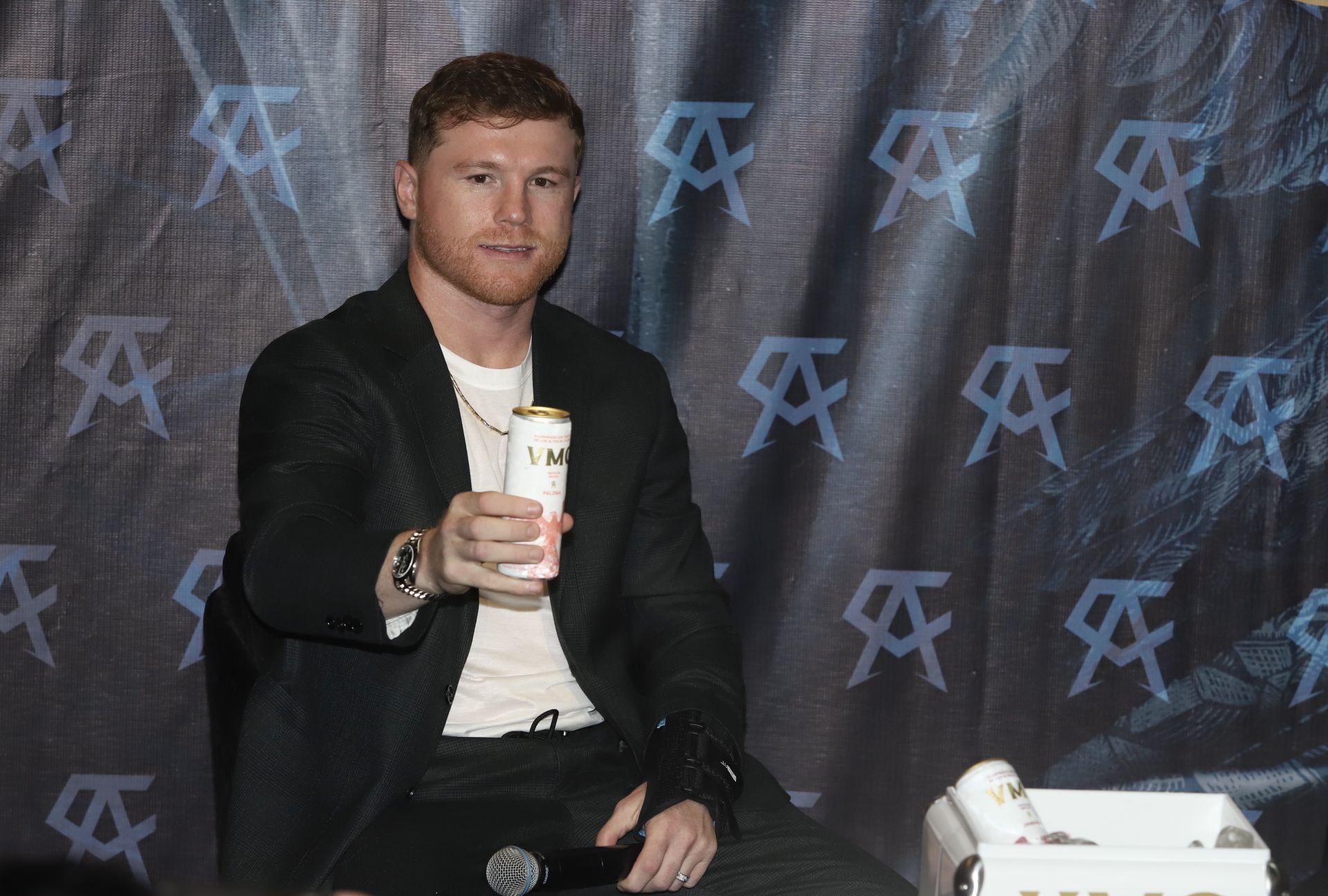 Canelo Álvarez anuncia el lanzamiento de VMC Drink.