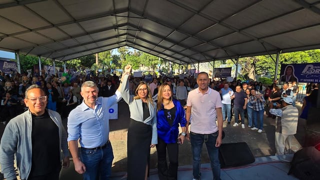 Juana María Pedroza rinde primer informe de actividades.