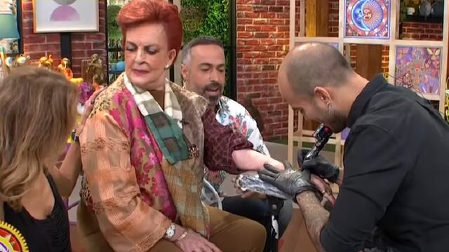 Talina Fernández se tatúa por primera vez