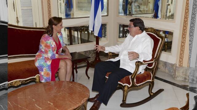 La canciller mexicana realizó una visita de un día a La Habana, donde se confirmó la visita del mandatario cubano.