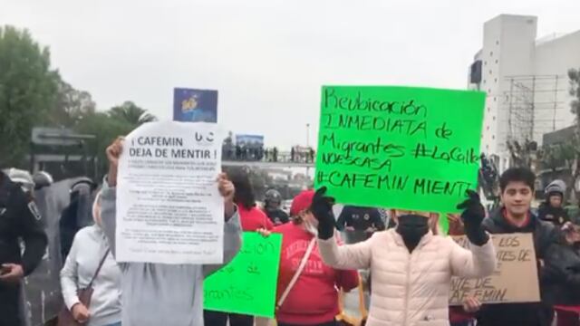 Vecinos arman bloqueo por campamento de migrantes en Circuito Interior