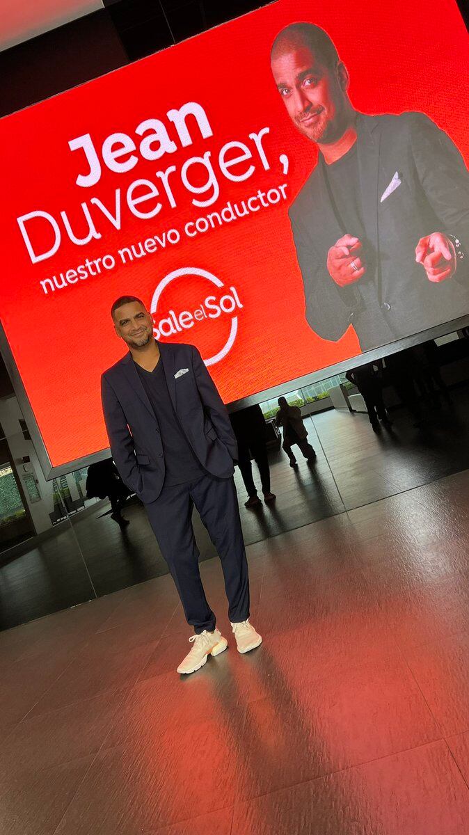 Jean Duverger, conductor.