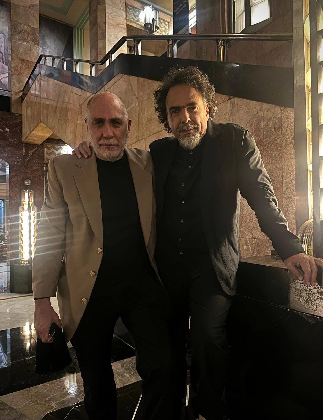Alejandro González Iñarritu y Guillermo Arriaga en la proyección de Amores Perros por su 25 aniversario