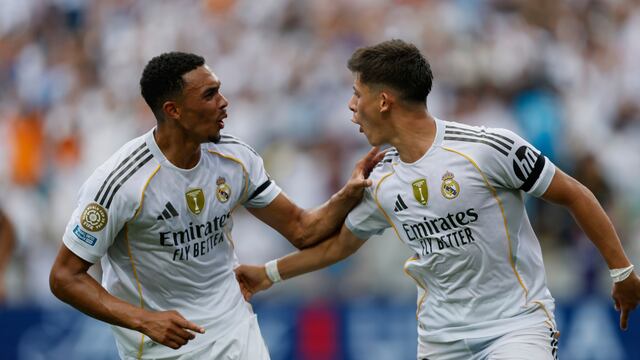 Trent Alexander-Arnold y Arda Guler con el Real Madrid.