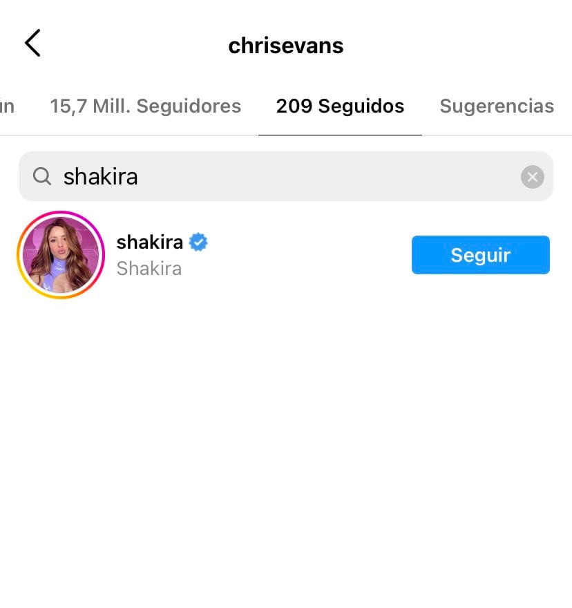Usuarios quieren que Shakira elija entre Henry Cavill y Chris Evans