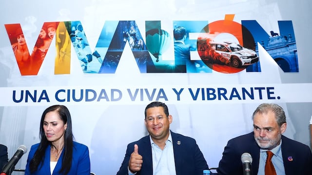 Alejandra Gutiérrez, Diego Sinhue