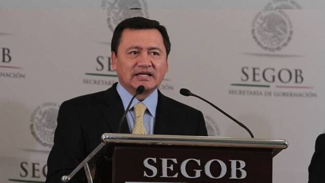 Osorio Chong se traslada de Francia a México tras fuga de 'El Chapo'