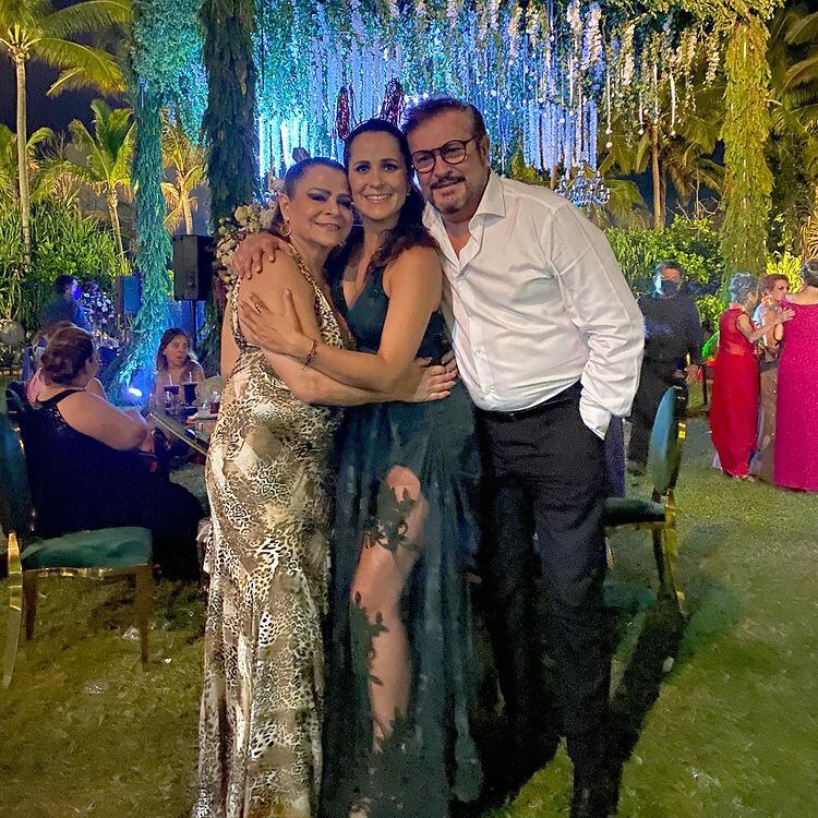 Gaby Ortiz, Khiabet Peniche y Arturo Peniche.