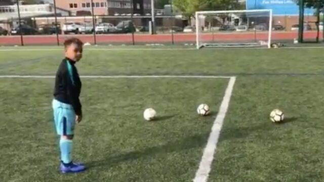 El pequeño no falló ni un disparo