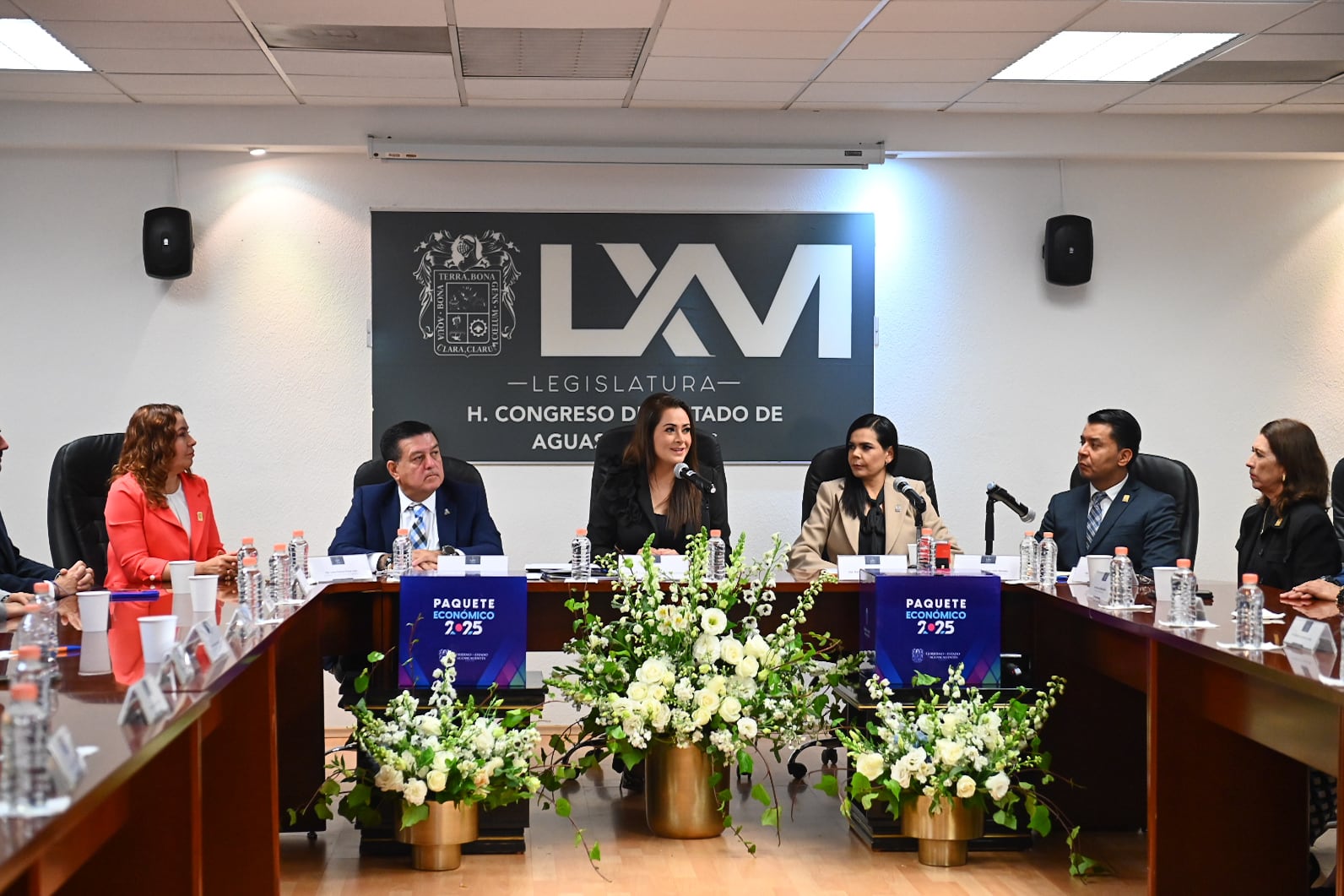 Tere Jiménez presenta el Paquete Económico 2025