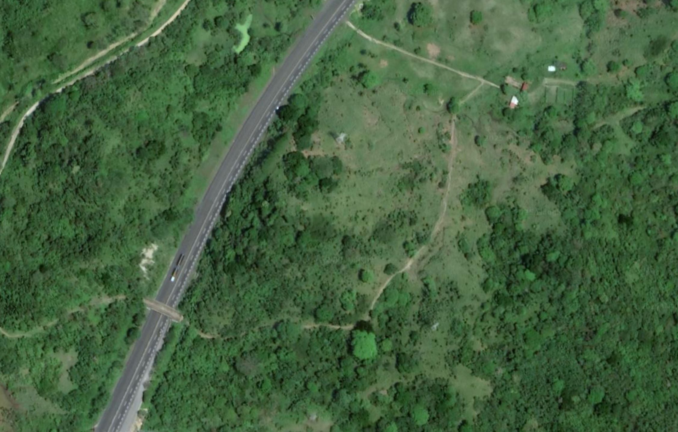 Área de refinería clandestina de Coatzacoalcos, Veracruz, en 2018