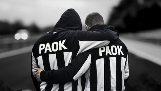Mueren 7 aficionados del PAOK en accidente rumbo a la Europa League
