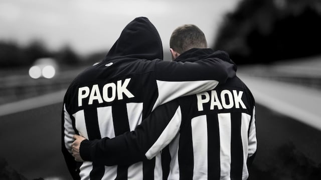 Mueren 7 aficionados del PAOK en accidente rumbo a la Europa League.