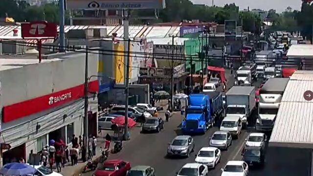 Tránsito en Vía Morelos de Ecatepec.