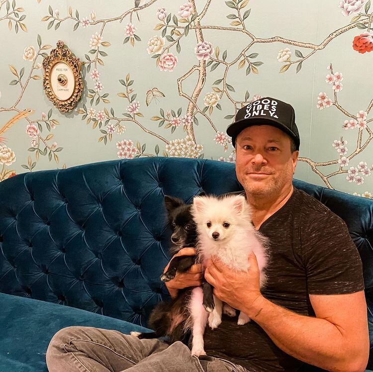 David West, papá de Minnie West.