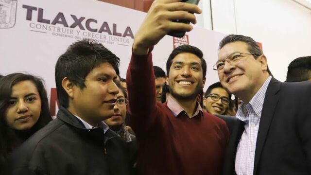 El Sistema Estatal de Becas, creado en la administración del gobernador Marco Mena, se constituyó a partir de cuatro componentes que brindan estímulos a la educación y reconocimiento al mérito de los estudiantes.