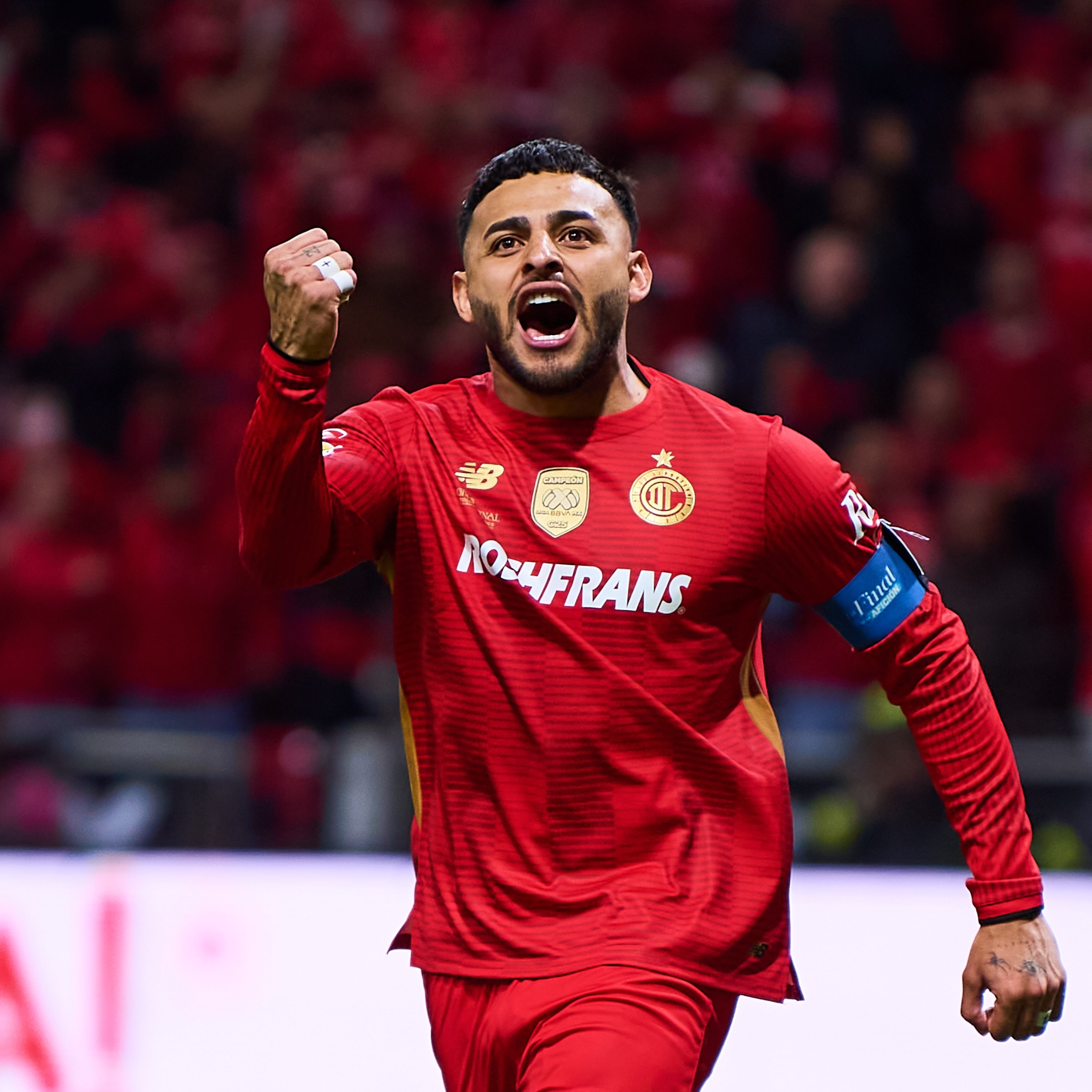 ¿Mundial en riesgo? Confirman que Alexis Vega será operado de la rodilla y se perderá varias semanas