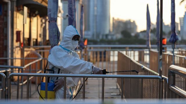 Desinfección de calles en China por el Covid-19