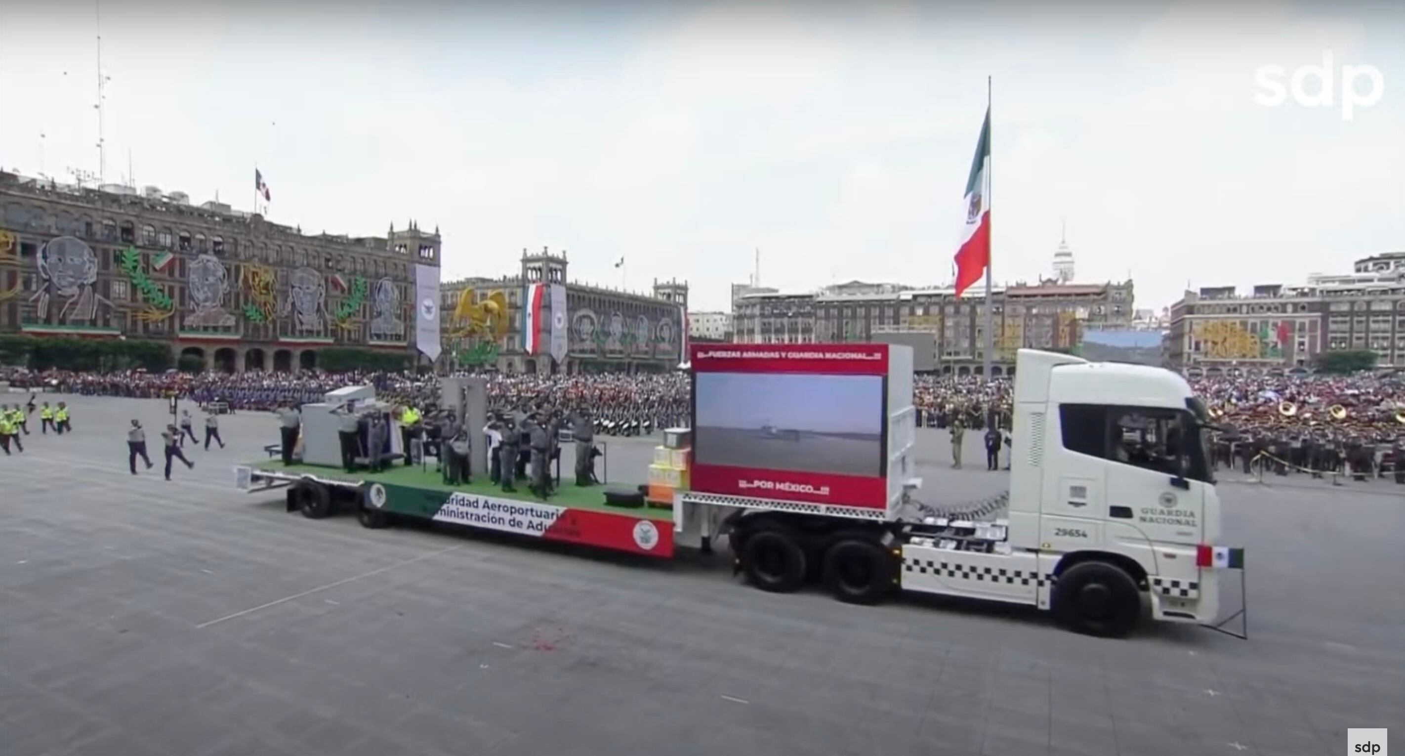 Contingentes del desfile militar 2024