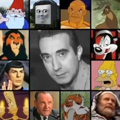 Voces de Carlos Petrel