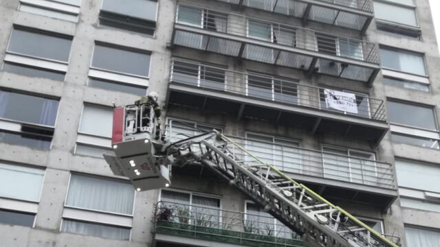 Incendio en departamentos de Circuito Interior, en Azcapotzalco