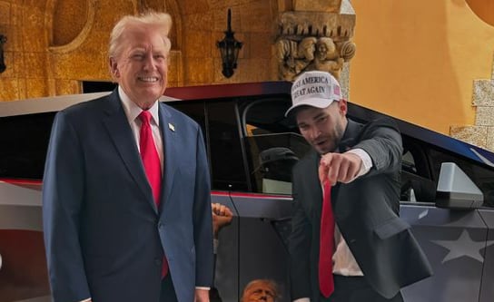 Adin Ross le regaló a Donald Trump una Cybertruck