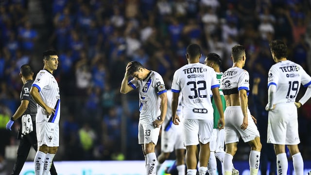 Rayados de Monterrey tras caer ante Cruz Azul.