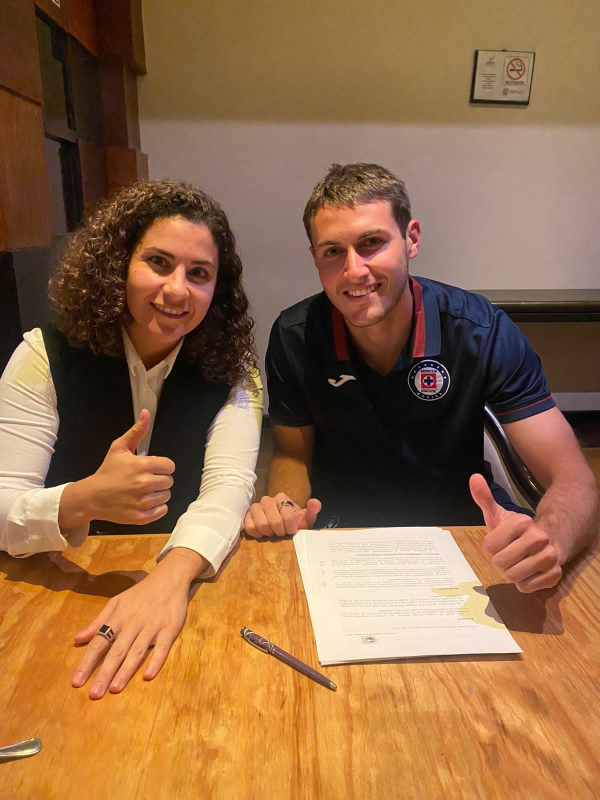 Mariel Duayhe y Santiago Giménez