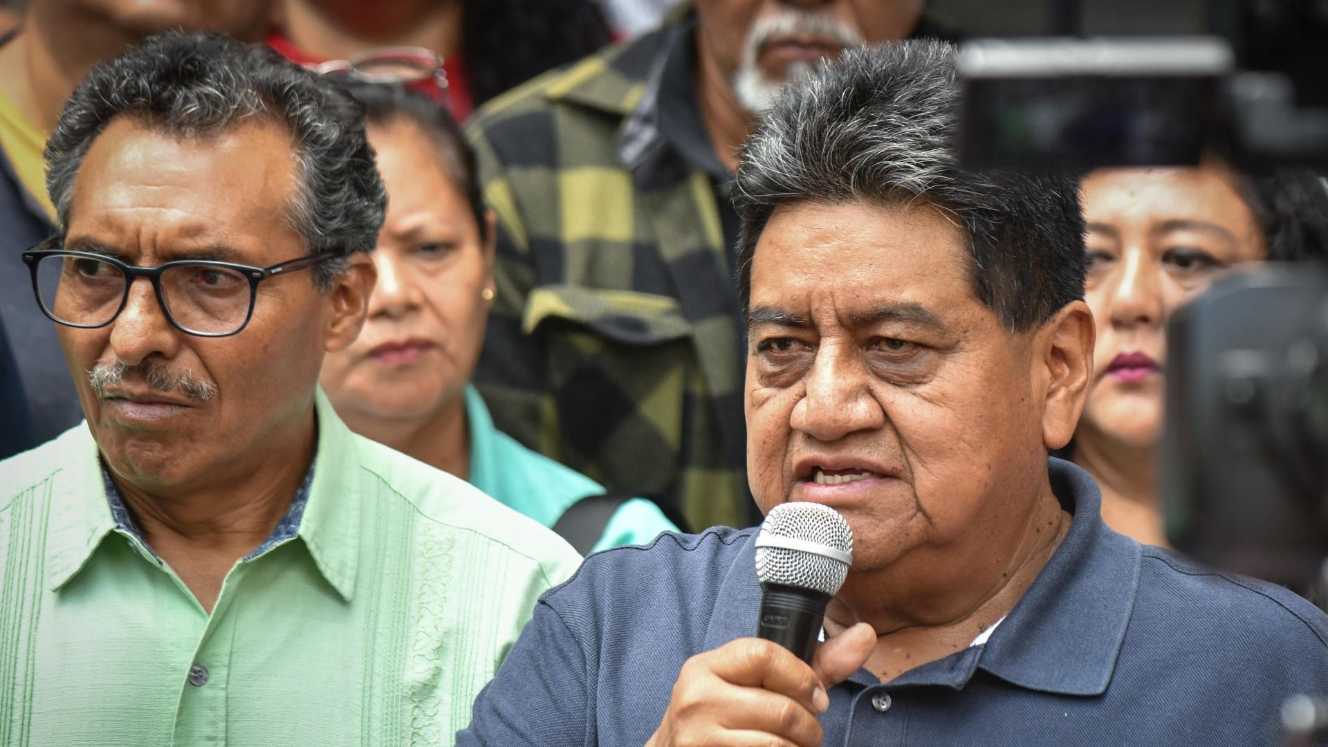 “Se ha convertido en un negocio”: dirigente de la CNTE critica a la FIFA durante marcha en CDMX