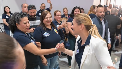 Maru Campos anuncia aumento salarial a trabajadores sindicalizados en Chihuahua