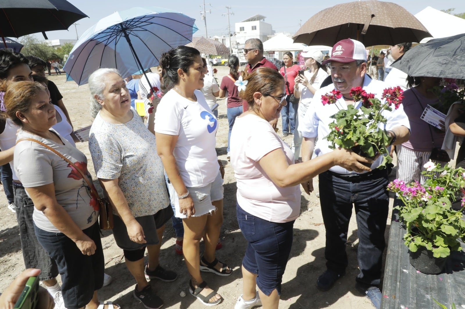 Escobedo acerca servicios y atención ciudadana con Jornada Integral en Tu Colonia.