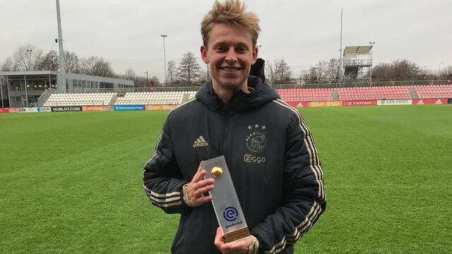 Frenkie de Jong tras ganar premio de Eredivisie.