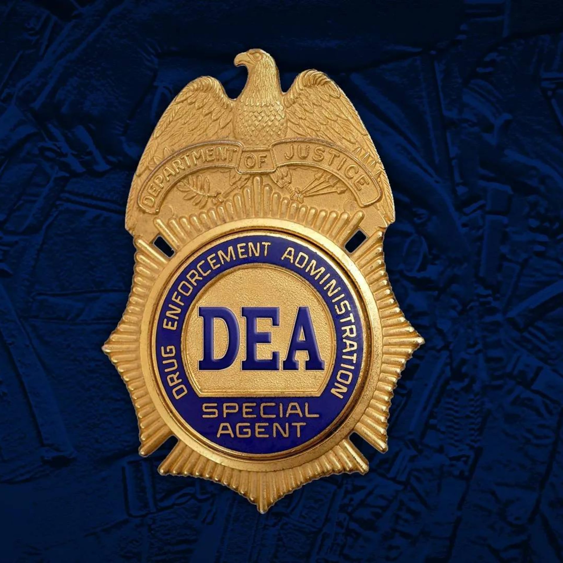 DEA acusa a 4 mexicanos ligados al CJNG por narcoterrorismo y tráfico de armas