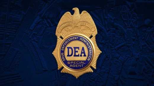 Ex agente de la DEA Paul Campo es acusado de millonario lavado de dinero para el CJNG