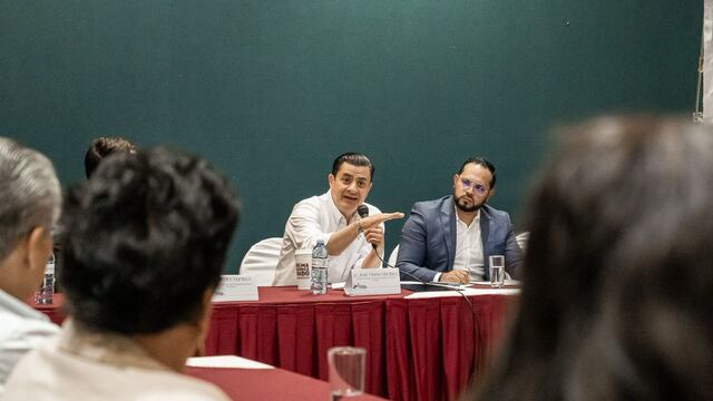 Chema Martínez promete barrios tranquilos en Guadalajara