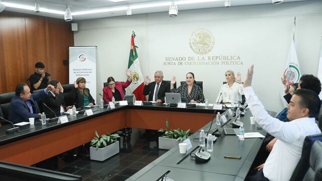 Senadores rechazan desaparición de poderes