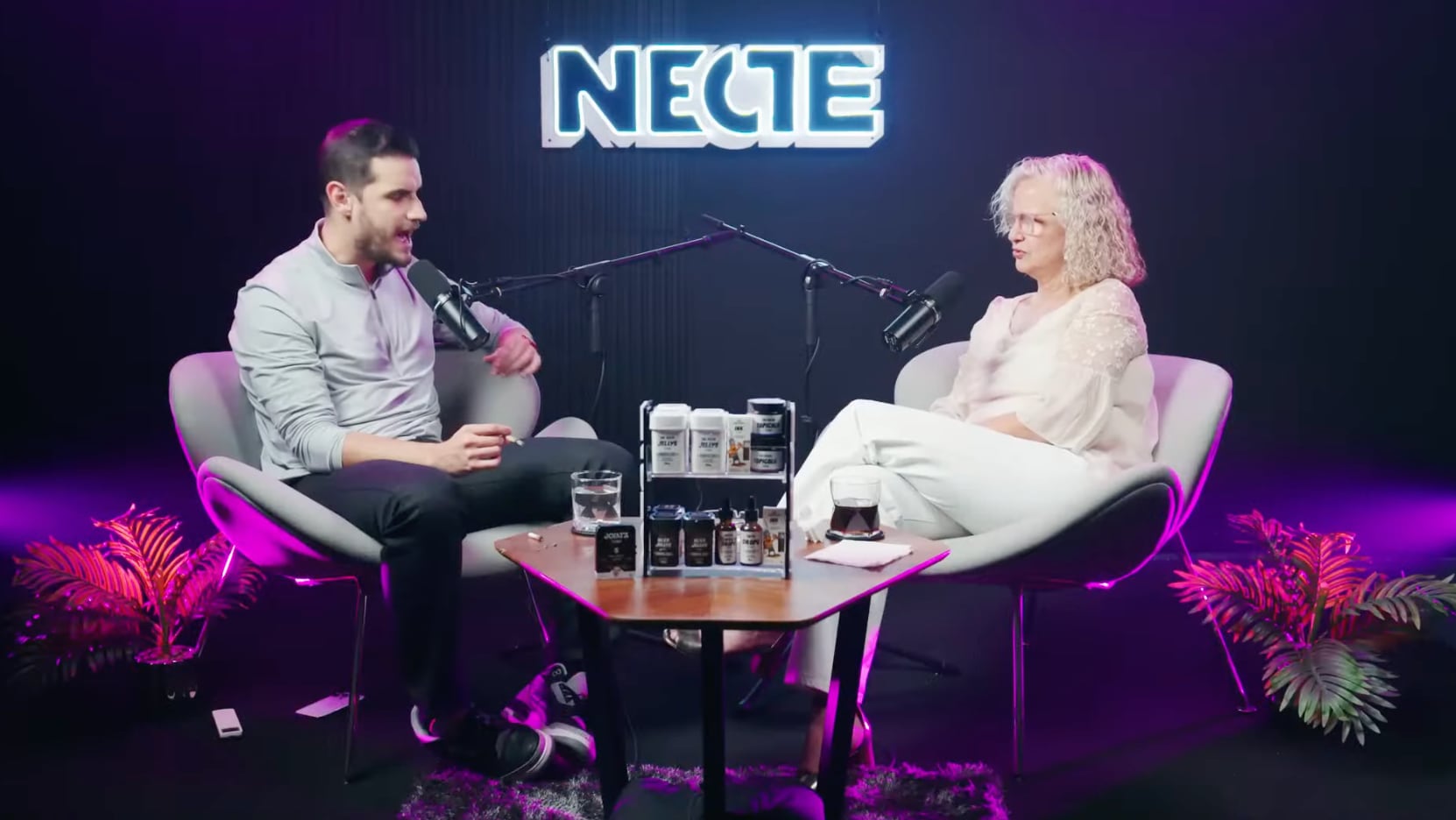Crista Montes en entrevista con Adrián Marcelo