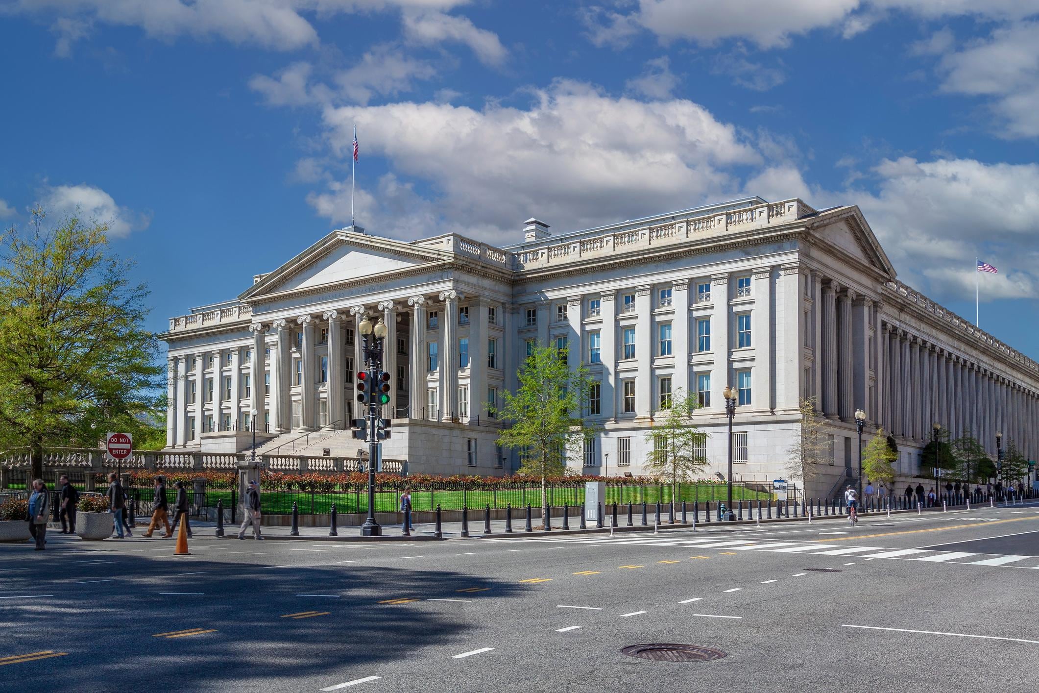 Fachada del edificio del Departamento del Tesoro de Estados Unidos