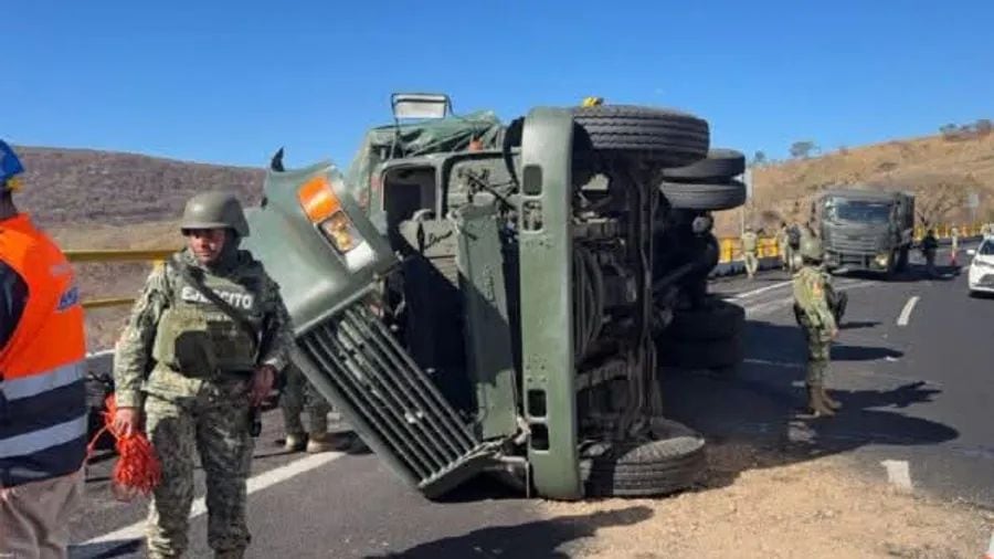 Elementos de la Sedena resultan heridos tras volcadura en Nayarit