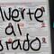 Mujeres anulan votos con consignas por feminicidios