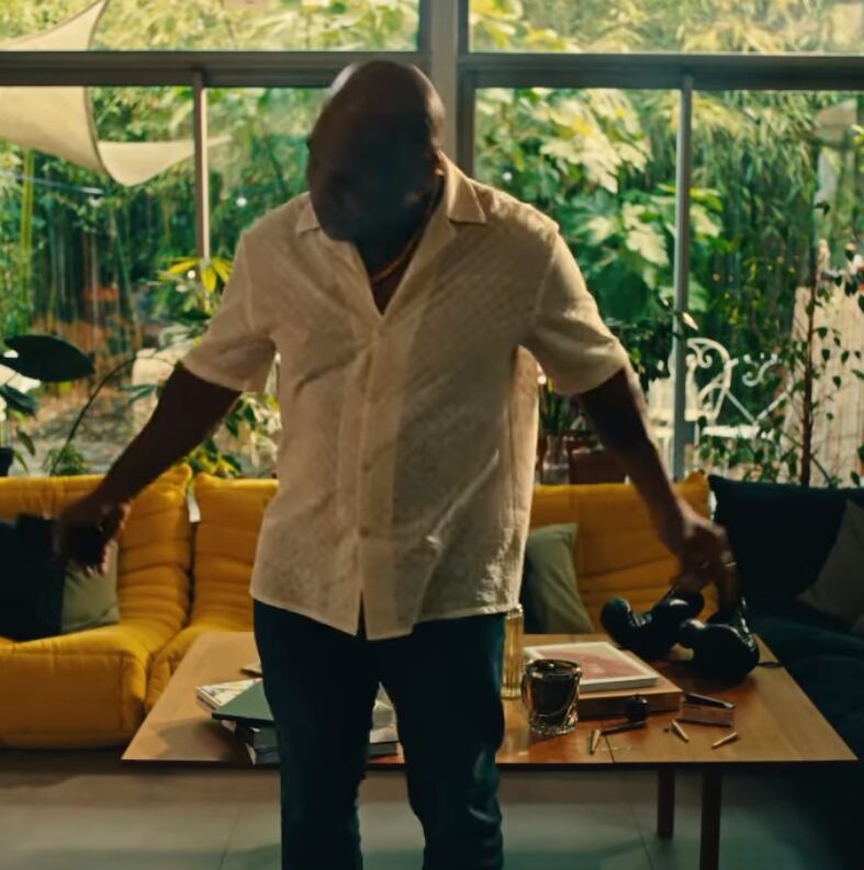 Mike Tyson bailando las canciones de Peso Pluma.