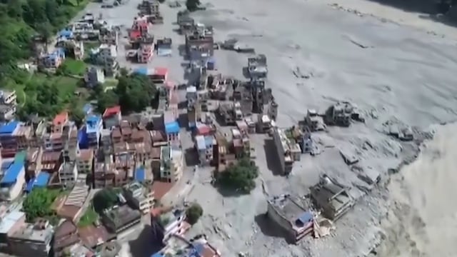 Lago recién formado en la frontera Nepal-China aumenta el temor a nuevas inundaciones